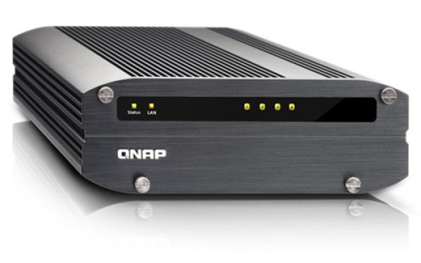 QNAP IS-400 Pro — сетевое хранилище в усиленном исполнении с пассивным охлаждением