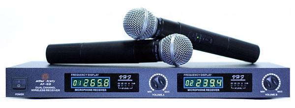 Комплект микрофоны беспроводные Arthur Forty AF-88, 2 ручных микрофона + приёмник, 160..26000Гц, FM до 100м, динамический, 36дБ, черный