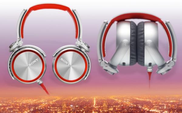 Наушники с микрофоном проводные дуговые закрытые Sony MDR-XB920R, 3..28000Гц, кабель 1.2м, MiniJack, позолоченные контакты, серебристый-красный