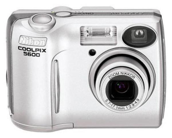 Фотоаппарат цифровой Nikon Coolpix 5600, 5Mpix, Zoom 3x/4x, TFT 1.8", USB, ТВ выход, 14M, слот SD