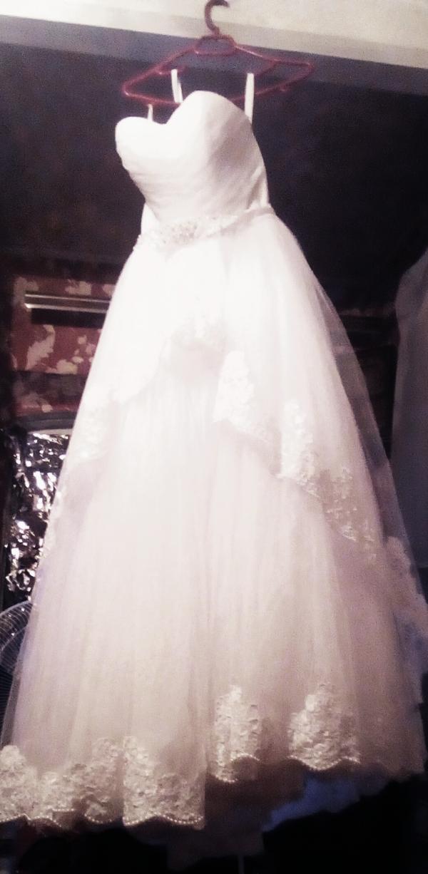 Продам свадебное платье 6 000 р, торг уместен