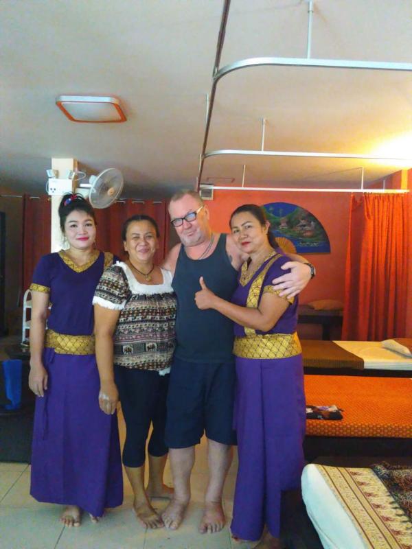 Тайские массажистки . Подбор мастера в Таиланде