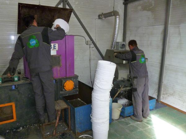 Завод по переработке пластмасс